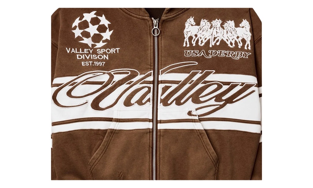 Cursive Zip-Up Brown VAL38